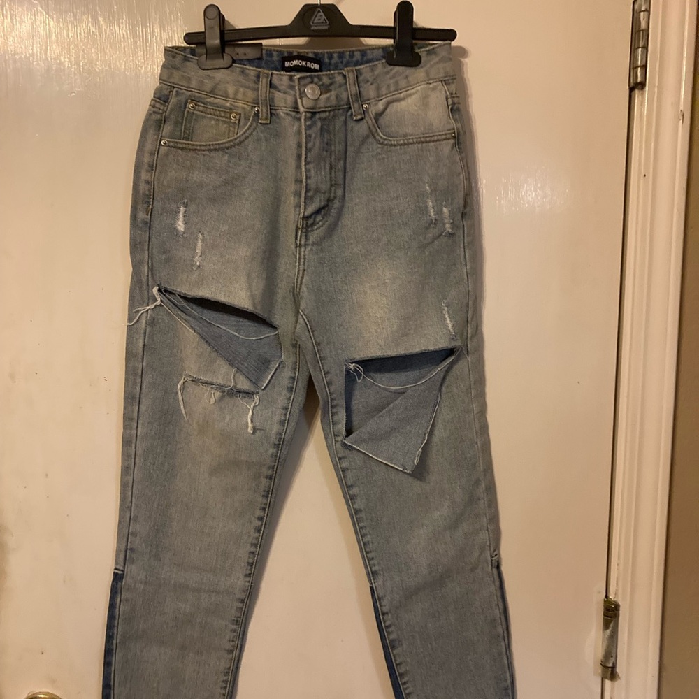 Momokrom Light Blue Distressed Woman’s Jeans New with tag Size 26”